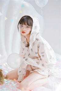 万人嫌孤儿被知青女友退婚后，她疯了小说叫什么名字